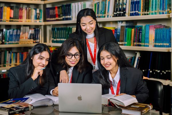 Grande école de management : les avantages de s'inscrire dans un établissement reconnu