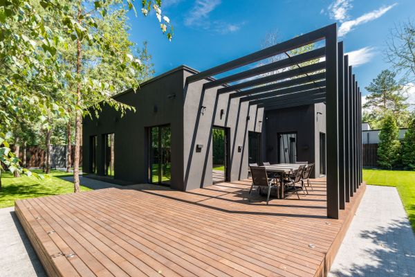 Top 5 bâches esthétiques pour améliorer votre pergola et véranda
