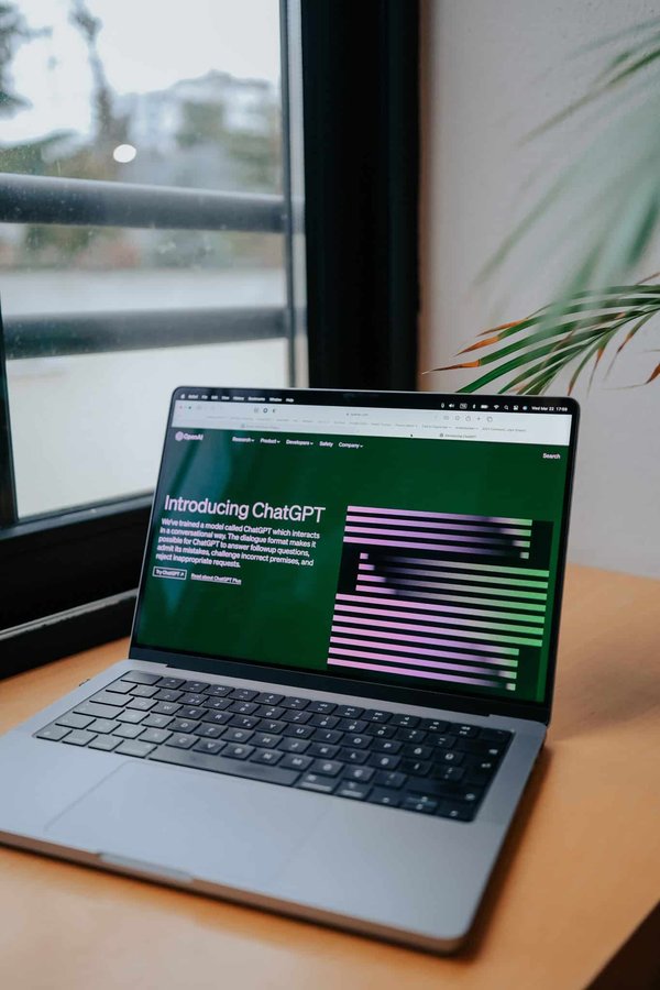 Comment ChatGPT peut-il améliorer l'expérience utilisateur sur les sites web et les applications d'entreprise ?