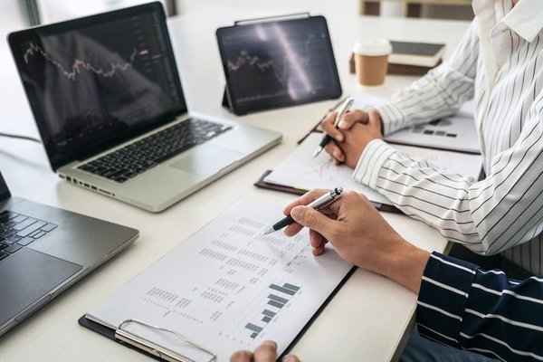 Qu'est-ce que l'investissement en ligne ?