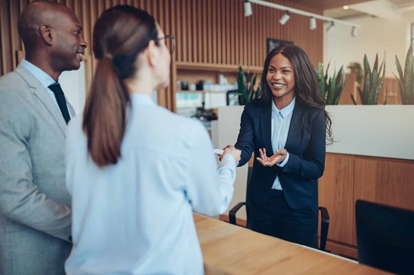 Découverte des services de conciergerie Airbnb à Miramas, Istres et Saint-Chamas